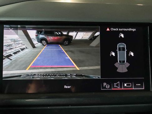 Used 2023 Audi Q4 e-tron Premium Plus image 32