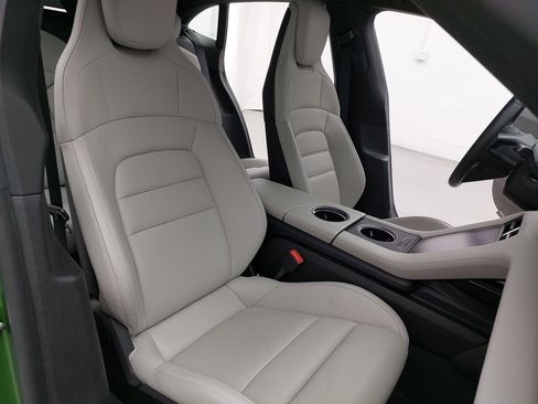 Certified 2022 Porsche Taycan 4S AWD/4WD image 12