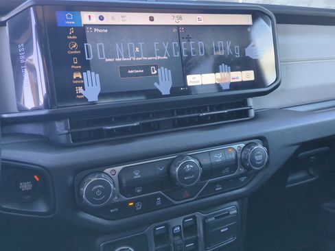 New 2026 Jeep Gladiator Sport image 12