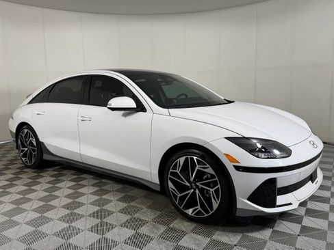 Used 2024 Hyundai Ioniq 6 Limited RWD image 8