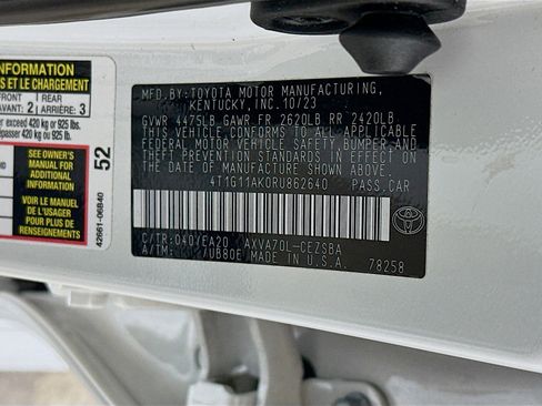 Used 2024 Toyota Camry SE FWD image 12