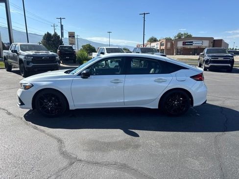 Used 2024 Honda Civic Sport image 4