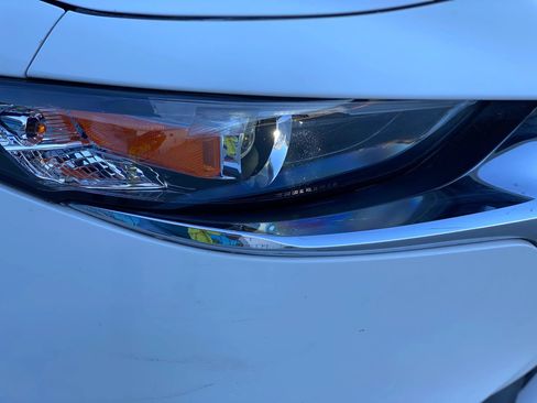 Used 2020 MAZDA MAZDA3 Sedan FWD image 15