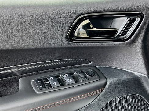 Used 2024 Dodge Durango GT image 9