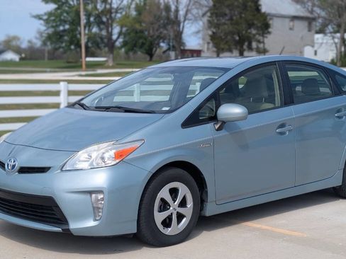 Used 2012 Toyota Prius Two image 1
