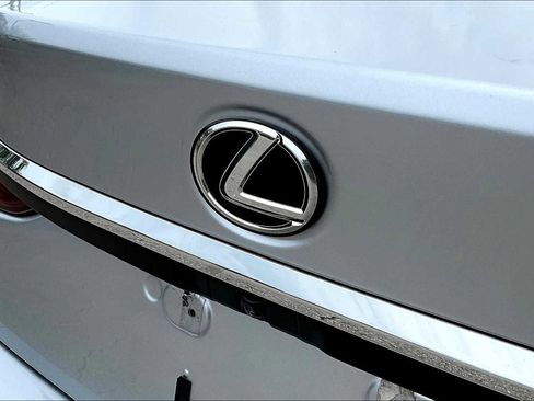 Used 2023 Lexus ES 350 image 30