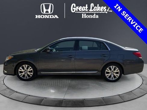 Used 2012 Toyota Avalon FWD image 3