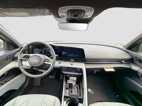 New 2026 Hyundai Elantra Limited image 15