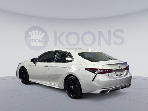 Used 2023 Toyota Camry XSE image 4