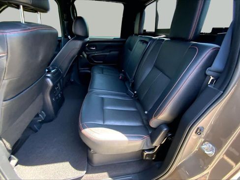 Used 2021 Nissan Titan PRO-4X w/ Pro-4x Convenience Package AWD/4WD image 21