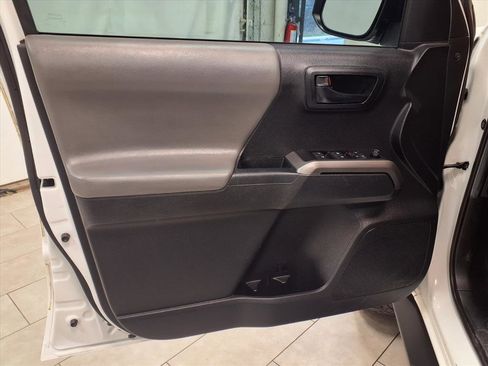 Used 2022 Toyota Tacoma SR5 image 26