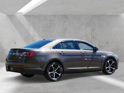 Used 2016 Ford Taurus SEL w/ Equipment Group 201A FWD image 3