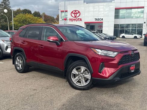 Used 2023 Toyota RAV4 XLE image 1