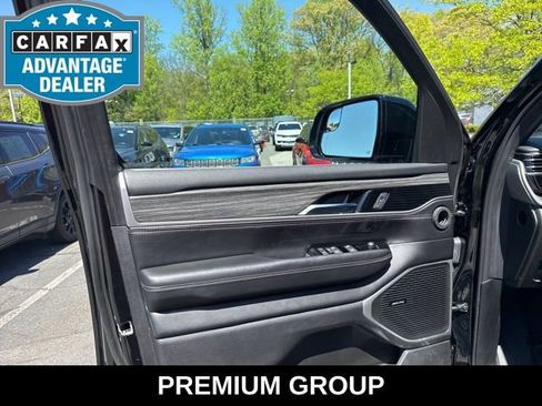 Used 2023 Jeep Wagoneer Series II w/ Premium Group I AWD/4WD image 35