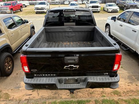 Used 2016 Chevrolet Silverado 1500 LTZ Z71 w/ LTZ Plus Package AWD/4WD image 7