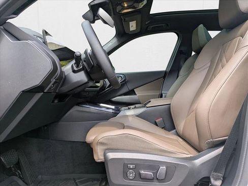 Used 2025 BMW X3 xDrive30i image 4