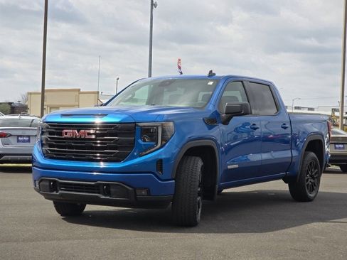 Used 2024 GMC Sierra 1500 Elevation AWD/4WD image 9