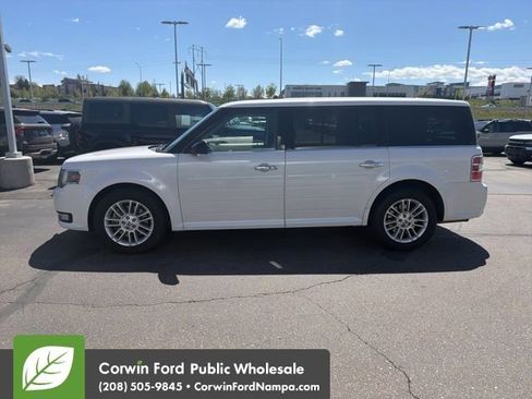 Used 2018 Ford Flex SEL AWD/4WD image 4