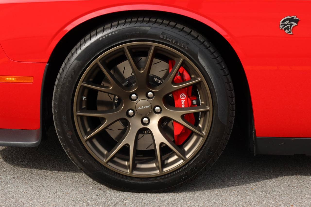 Used 2017 Dodge Challenger SRT Hellcat RWD image 27