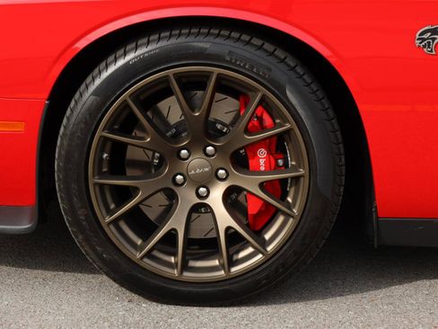 Used 2017 Dodge Challenger SRT Hellcat RWD image 27