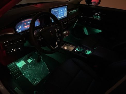 New 2026 Lincoln Corsair Reserve image 9