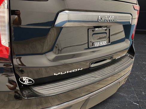 Used 2023 GMC Yukon Denali Ultimate AWD/4WD image 42