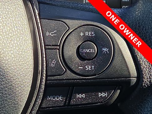 Used 2021 Toyota RAV4 XLE w/ Convenience Package image 21