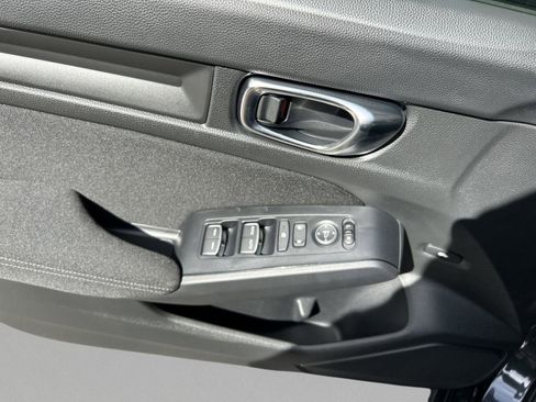 Used 2025 Honda Civic Sport image 18