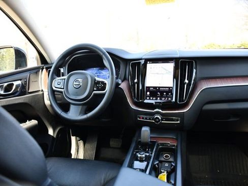 Used 2023 Volvo XC60 B5 Plus w/ Climate Package image 17