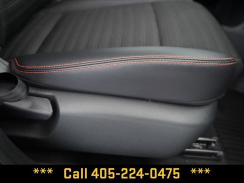 Used 2025 Nissan Rogue SV AWD/4WD image 23