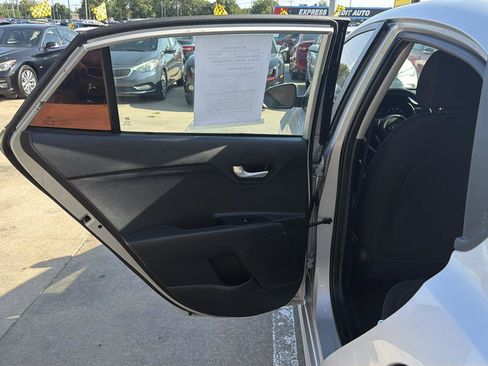 Used 2020 Kia Rio LX FWD image 30