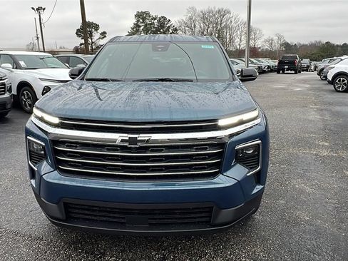 New 2026 Chevrolet Traverse LT image 2