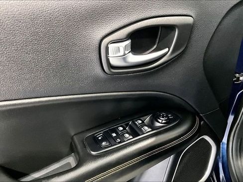 Used 2020 Jeep Compass Limited AWD/4WD image 38