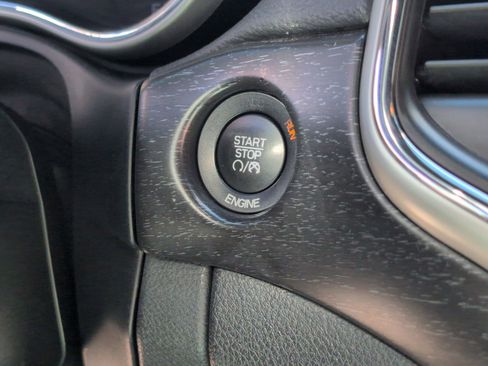 Used 2015 Jeep Grand Cherokee Altitude image 18