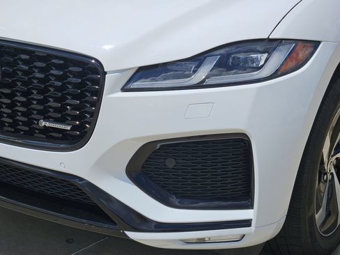 Used 2025 Jaguar F-PACE R-Dynamic S AWD/4WD image 9