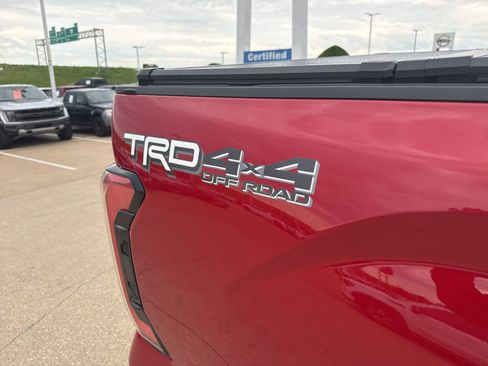 Used 2026 Toyota Tundra Platinum w/ TRD Off-Road Package AWD/4WD image 6