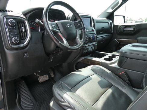 Used 2020 Chevrolet Silverado 1500 LT Trail Boss w/ Midnight Edition AWD/4WD image 23