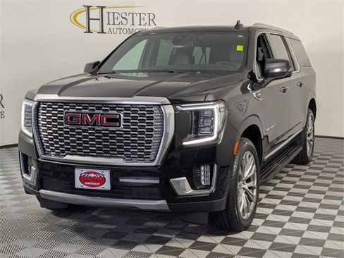 Used 2021 GMC Yukon XL Denali image 4