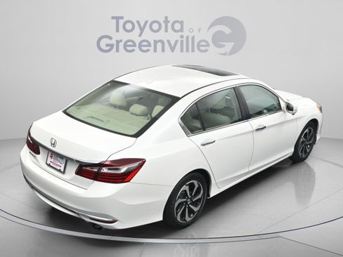 Used 2017 Honda Accord EX-L image 15