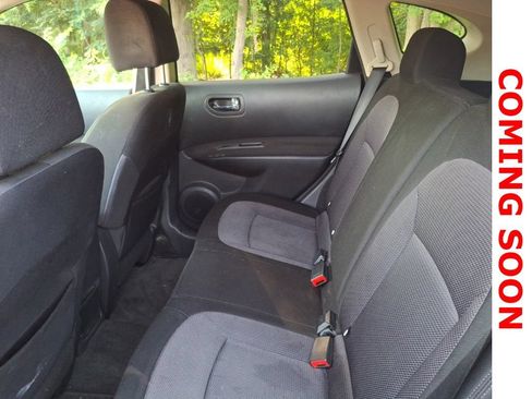 Used 2013 Nissan Rogue SV AWD/4WD image 9