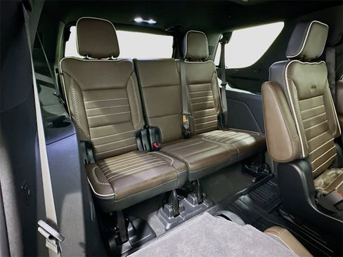 Used 2025 GMC Yukon Denali Ultimate image 30