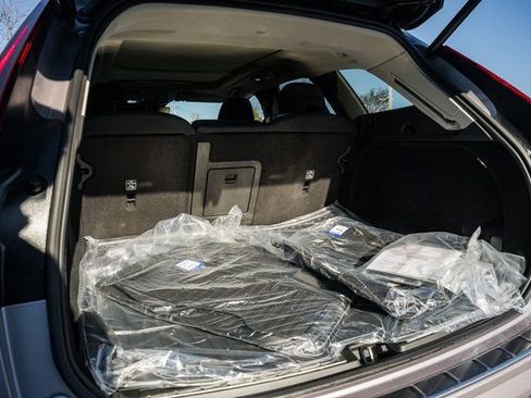 New 2026 Volvo XC60 B5 Plus w/ Climate Package image 10