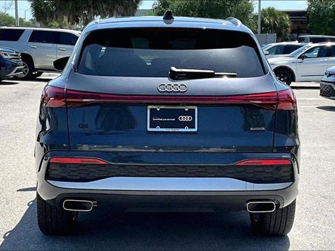 Certified 2025 Audi Q5 Premium Plus w/ Premium Plus AWD/4WD image 6