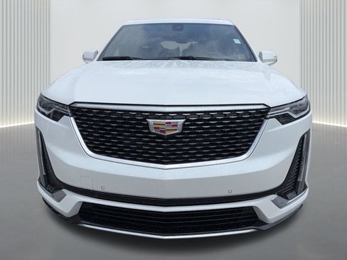 Used 2023 Cadillac XT6 Premium Luxury w/ Technology Package FWD image 1