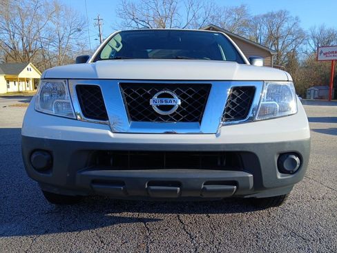 Used 2019 Nissan Frontier S image 3
