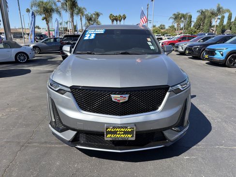 Used 2023 Cadillac XT6 Sport w/ Technology Package AWD/4WD image 3