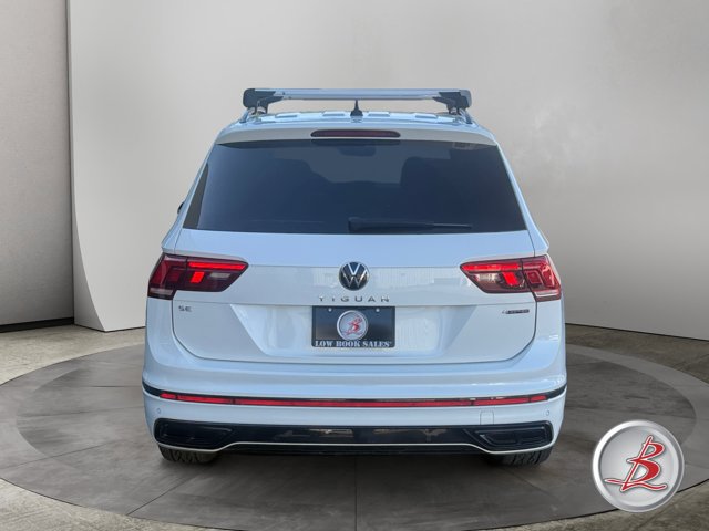 Used 2022 Volkswagen Tiguan SE R-Line AWD/4WD image 6