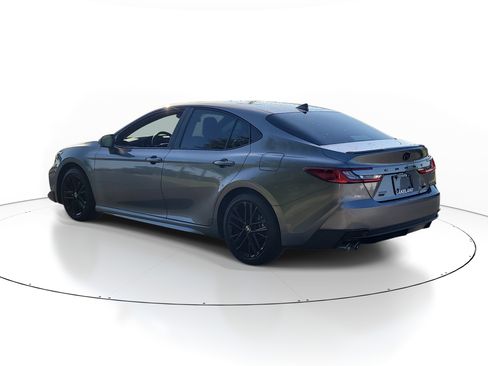 Certified 2025 Toyota Camry SE FWD image 5