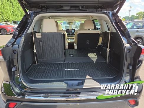 Used 2021 Toyota Highlander Limited AWD/4WD image 18