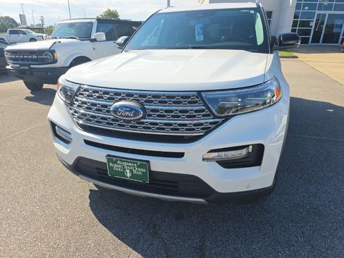 Used 2023 Ford Explorer Limited w/ Equipment Group 301A RWD image 5